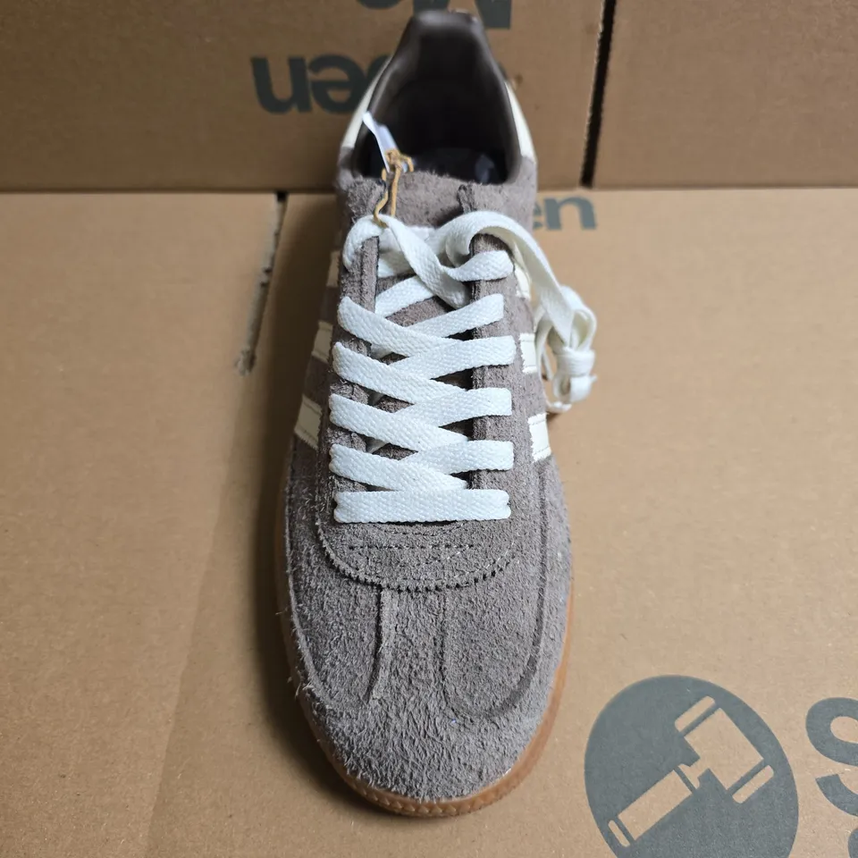 UNBOXED PAIR OF ADIDAS SPEZIAL TRAINERS IN TAUPE - UK 8