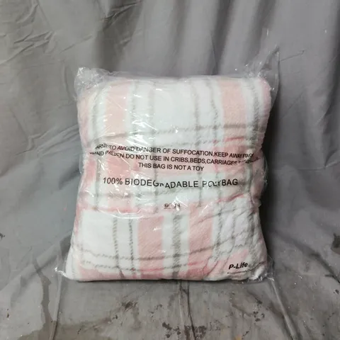 CHECK WELL SOFT PONCHO – ONE SIZE, PINK/WHITE 