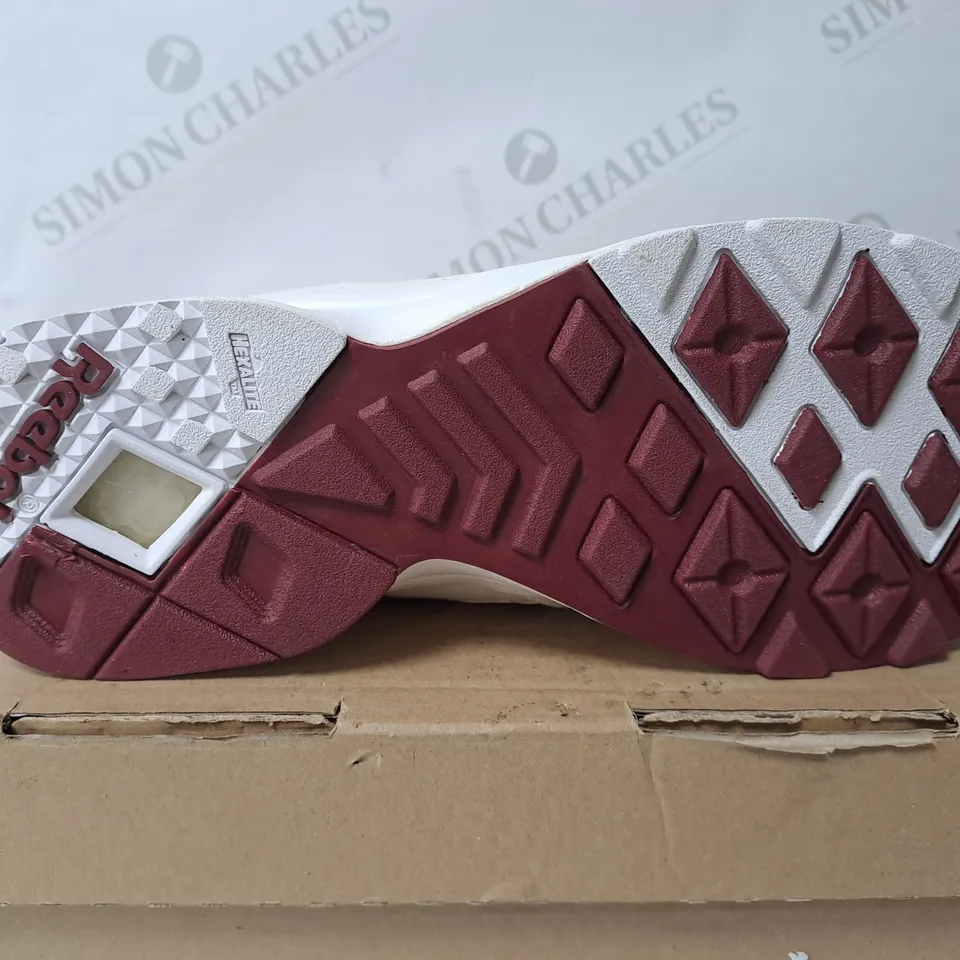 BOXED REEBOK AZTREK 93 TRAINERS IN WHITE & MERLOT - SIZE 7.5 