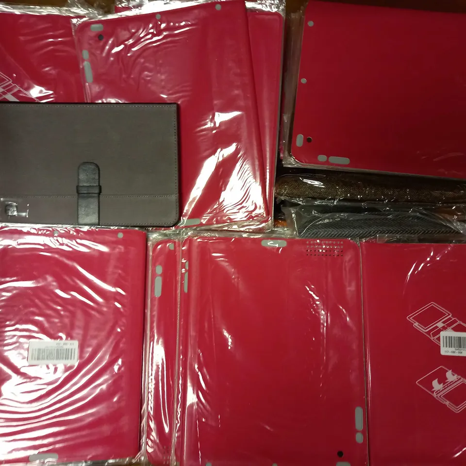 LOT OF APPROXIMATELY 80 ASSORTED TABLET CASES