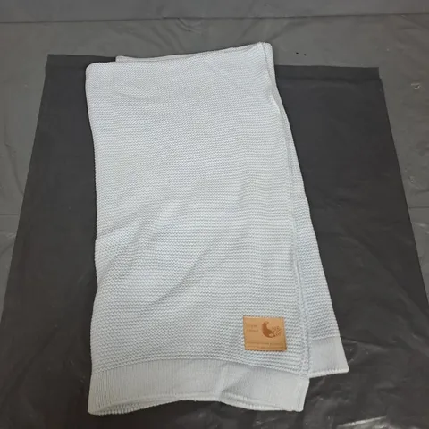 LARGE QUANTITY OF BABY BLUE BLANKETS