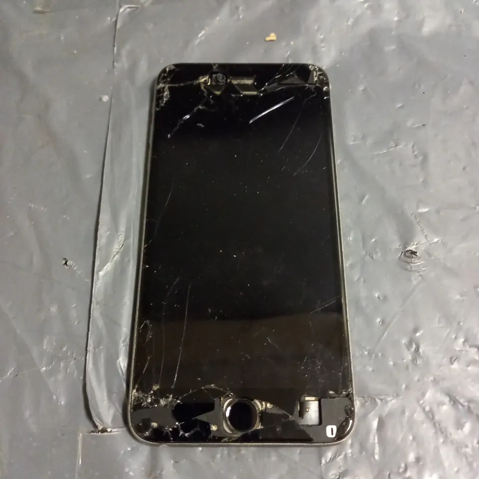 APPLE IPHONE 6S PLUS A1687 SMARPHONE IN SILVER