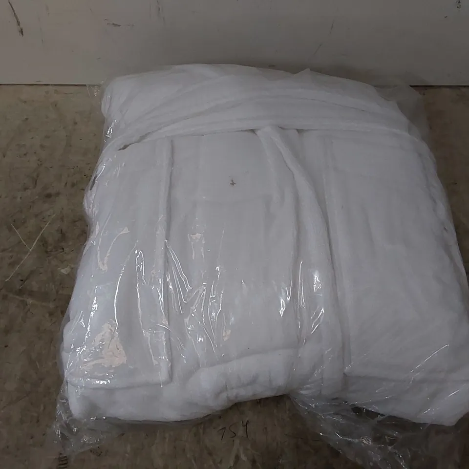 BAGGED CHRISTY SUPREME VELOUR 100% COTTON ROBE SMALL (1 ITEM)