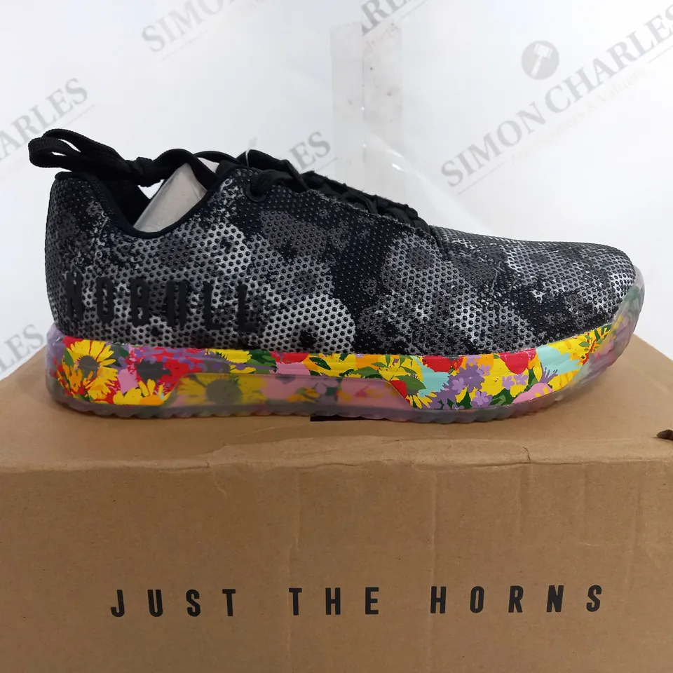 BOXED NO BULL SF TRAINERS+ LOW - UK 8 