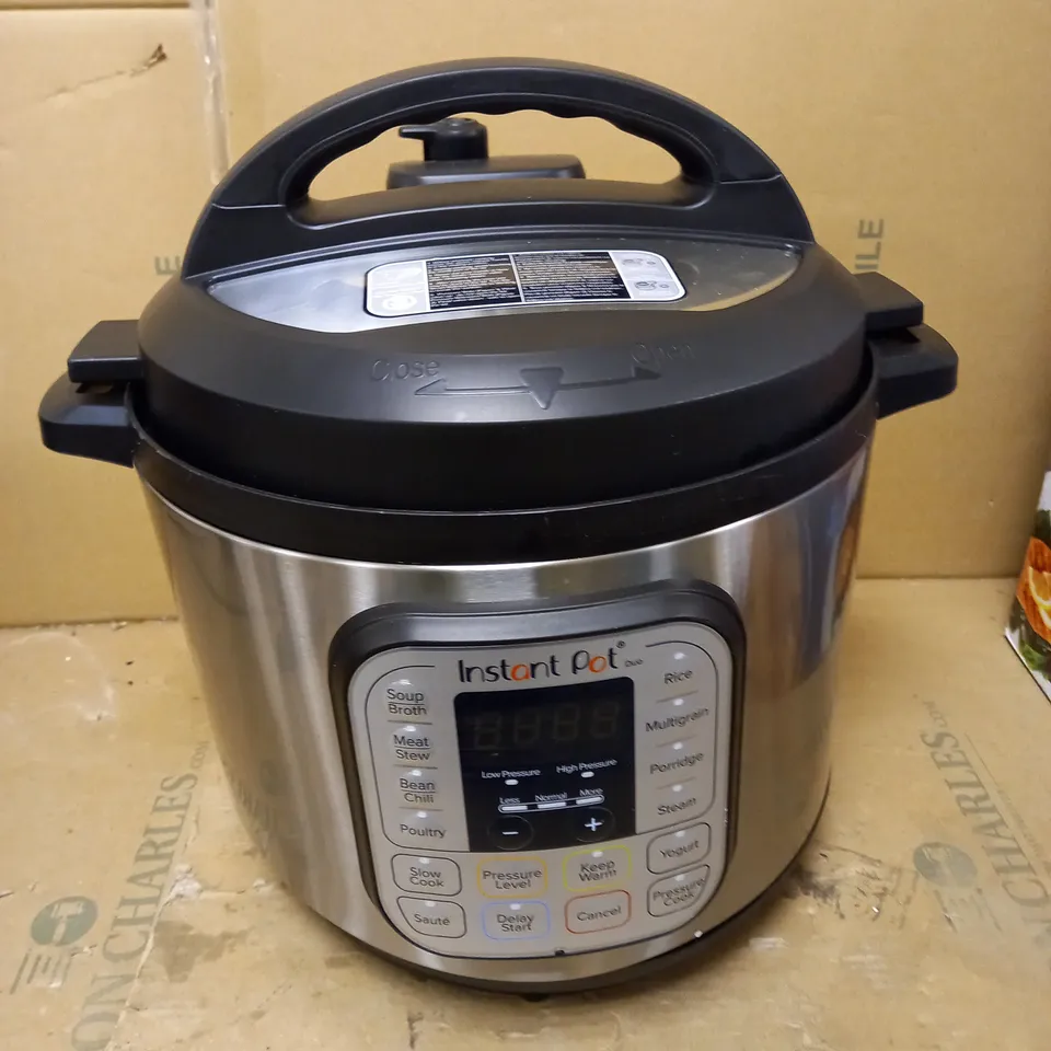 INSTANT POT DUO PRESSURE COOKER