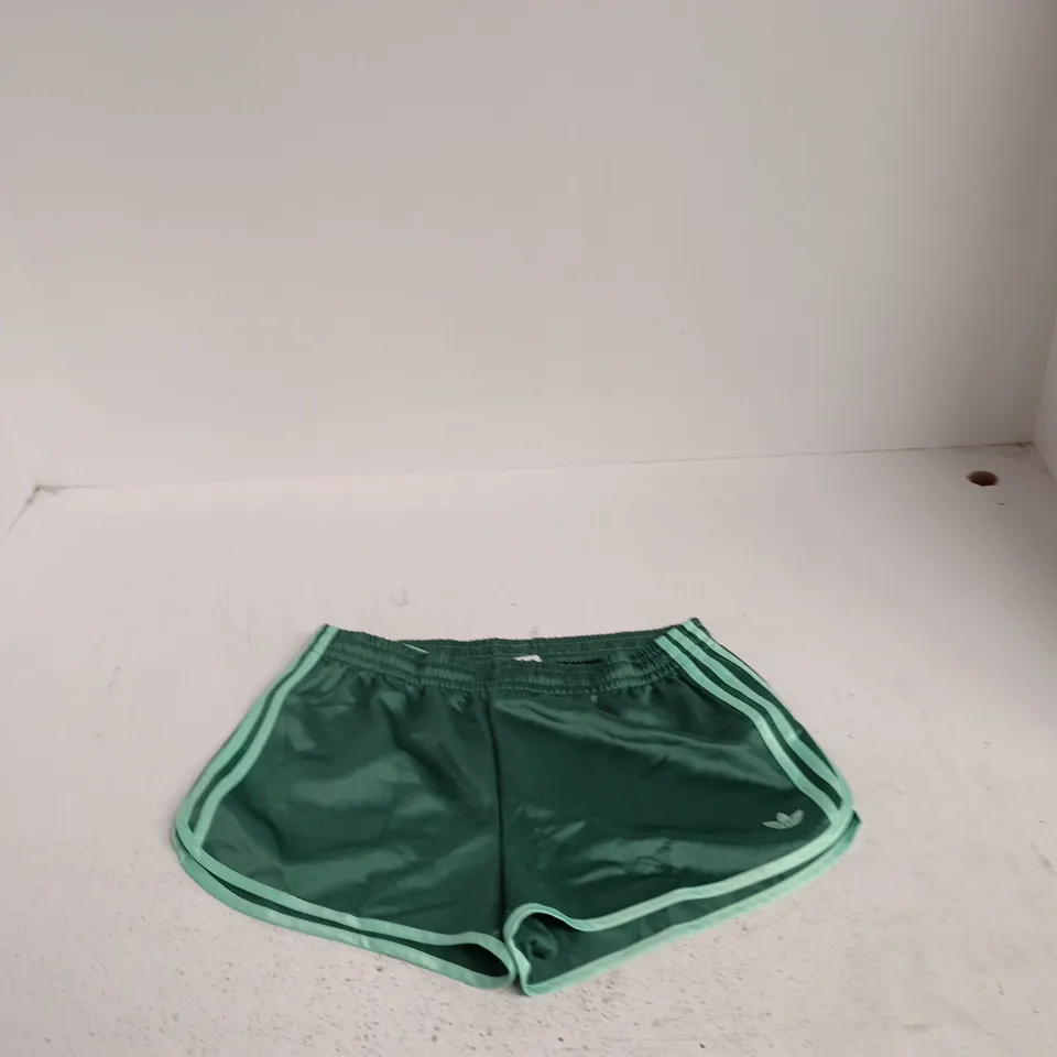 ADIDAS GREEN SHORTS WITH TREFOIL LOGO – UK M