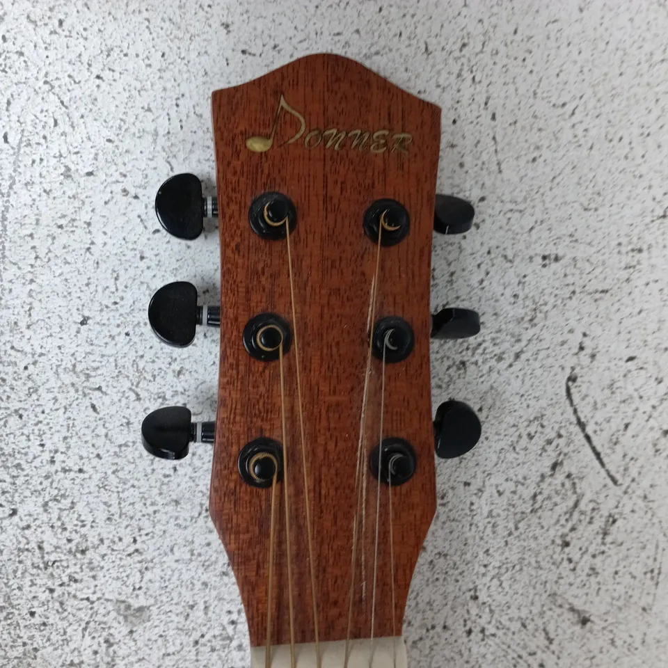 DONNER ACOUSTIC GUITAR – NATURAL WOOD FINISH