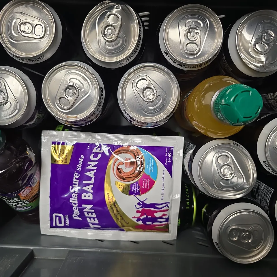 APPROXIMATELY 12 ASSORTED DRINKS ITEMS TO INCLUDE - MONSTER , PEPSI MAX , ROBINSONS ORANGE & MANGO ETC