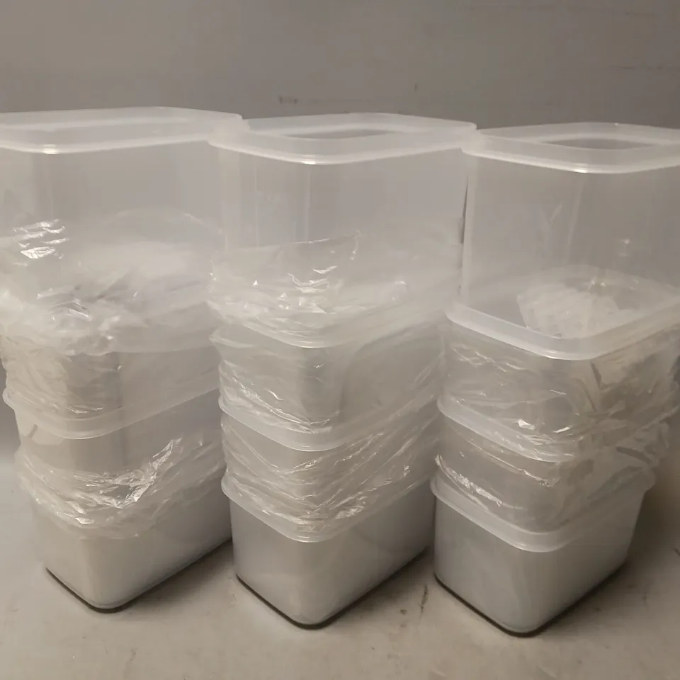 BOX OF APPROXIMATELY 15 ASSORTED TUPPERWARE STORAGE CONTAINERS IN VARIOUS SIZES