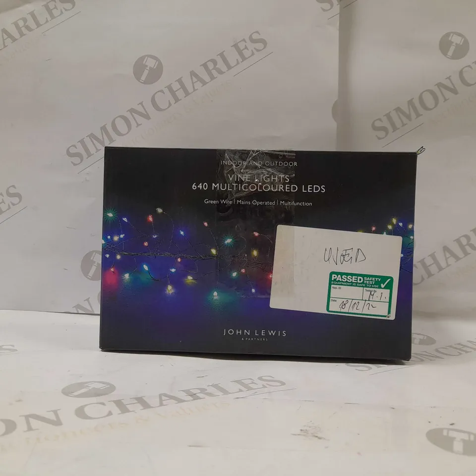 640 VINE MULTICOLOURED LIGHTS-LED