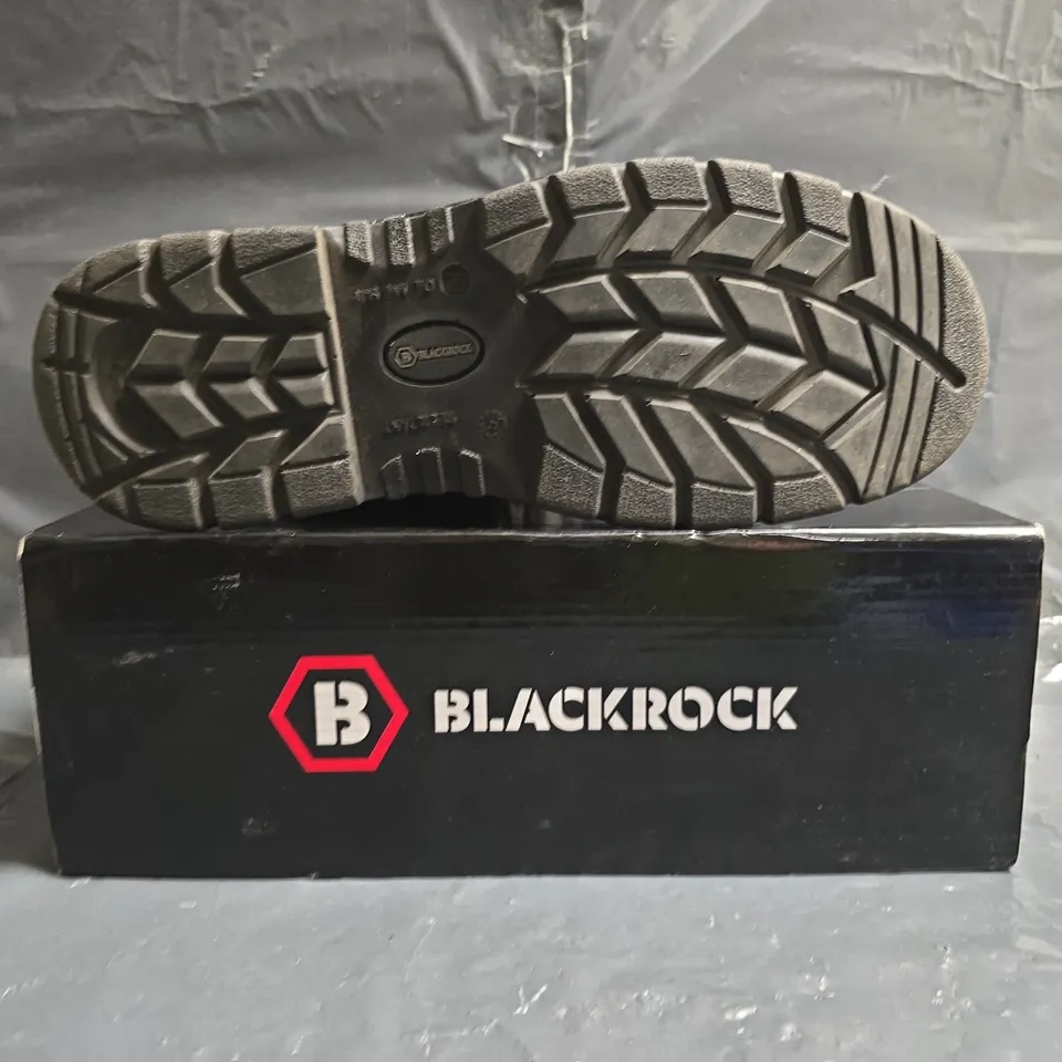 BOXED PAIR OF BLACKROCK CHUKKA BOOTS IN BLACK SIZE UK 10