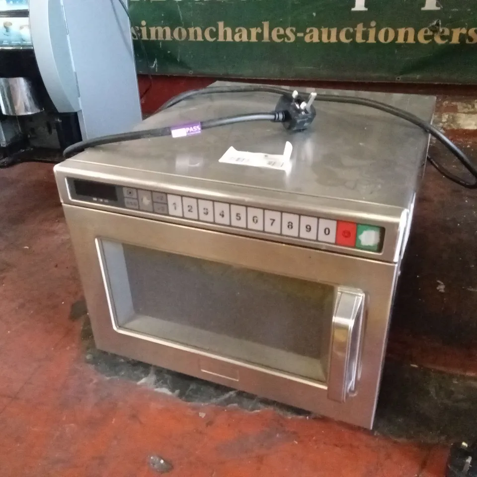 PANASONIC 1900W COMMERCIAL MICROWAVE OVEN