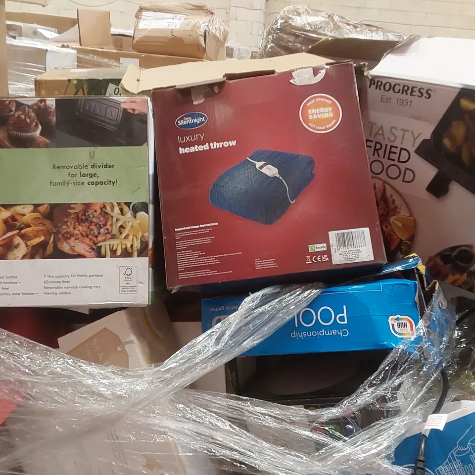 PALLET CONTAINING VARIOUS ASSORTED ITEMS TO INCLUDE: