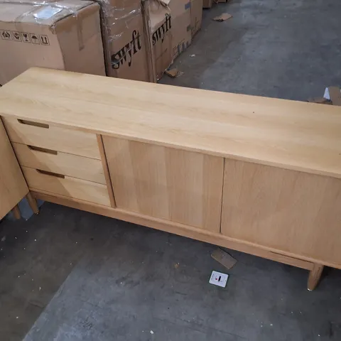 SWYFT SIDEBOARD 01 - OAK