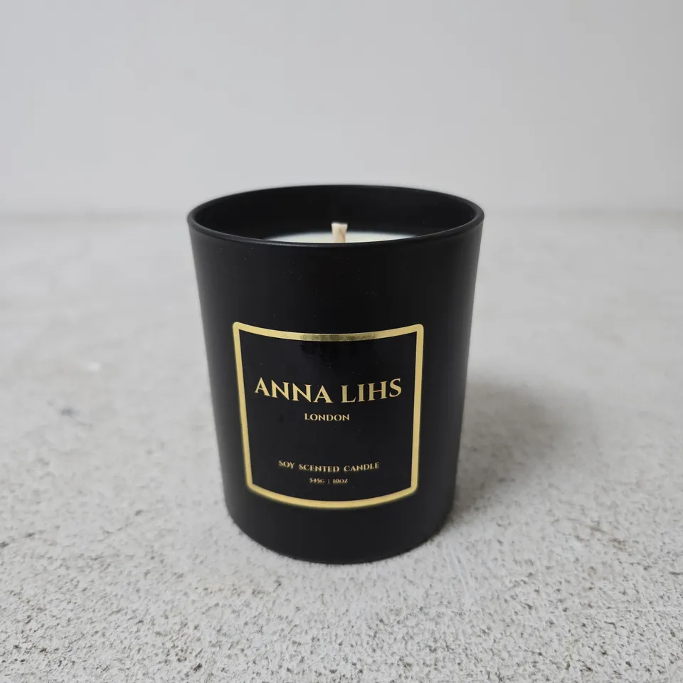 ANNA LIHS LONDON SOY SCENTED CANDLE – BLACK JAR