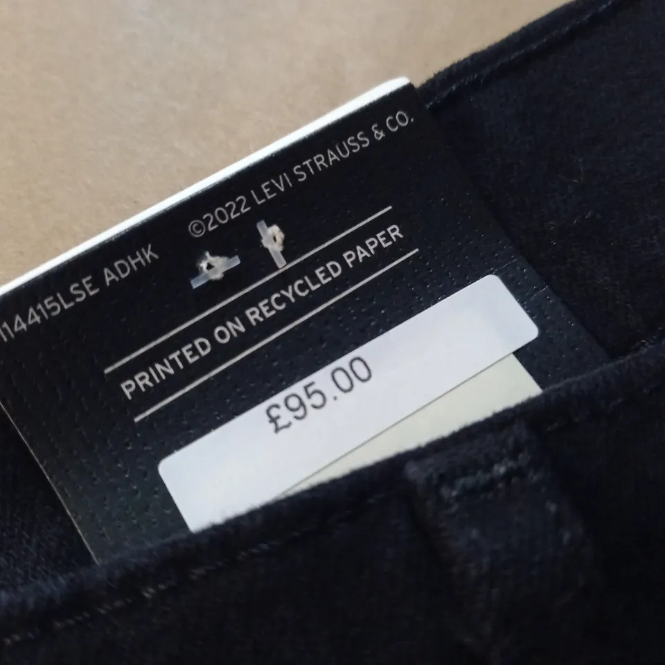 LEVIS 724 HIGH-RISE SLIM STRAIGHT JEANS - 16W