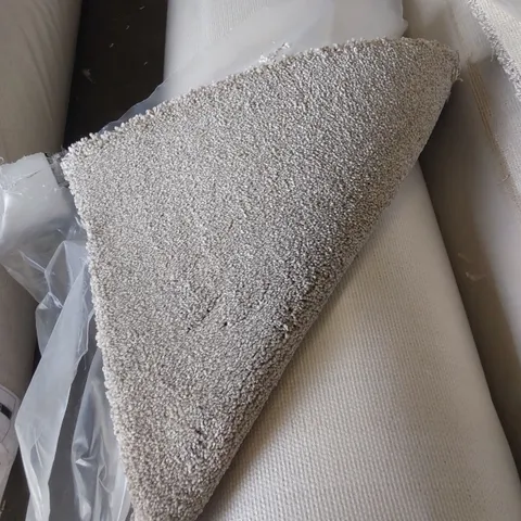 ROLL OF QUALITY EC HEARTLAND ULTRA BROADHEATH CARPET // APPROX SIZE: 5 X 3m