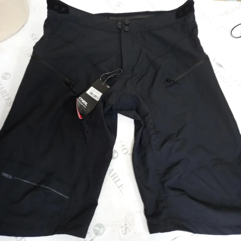 O'NEILLS ROCK STACKER SHORTS IN BLACK - 36/52