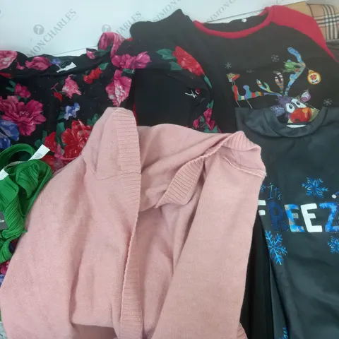 LARGE QUANTITY OF ASSORTED CLOTHING ITEMS TO INCLUDE ASOS AND PRETTYLITTETHING