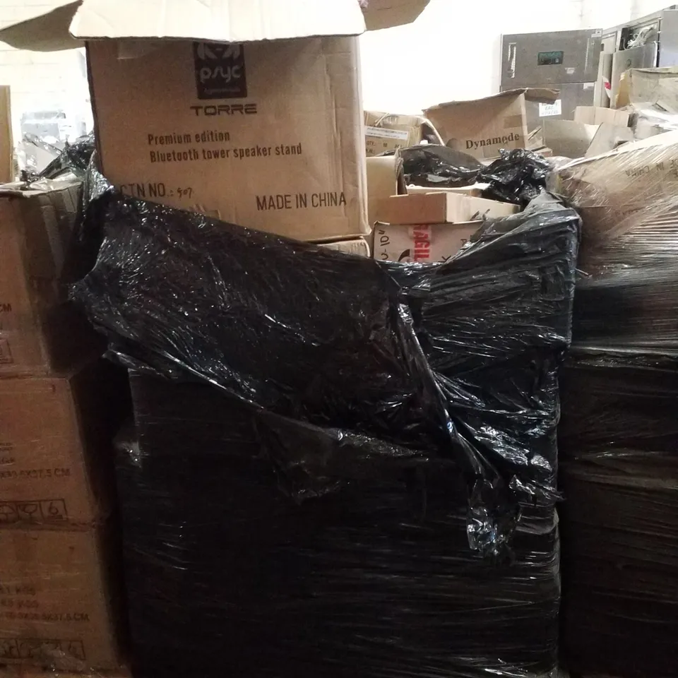 PALLET CONTAINING ASSORTED IT & NETWORKING PRODUCTS INCLUDING ASSORTED CABLES, HEADSETS, COMPUTER MICE & FLOPPY DISK DRIVE UNITS