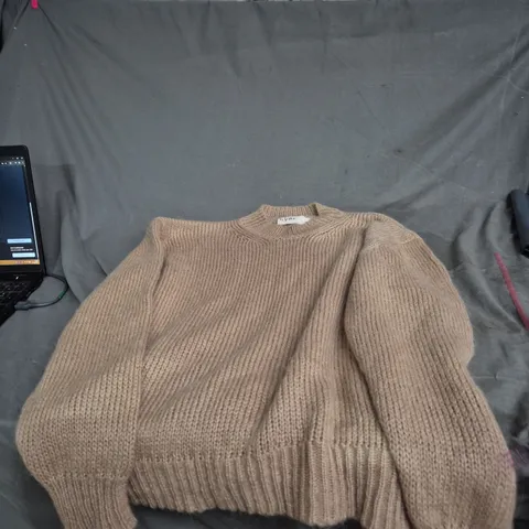 BY JOHN ROCHA KNIT SWEATER – BEIGE/BROWN, SIZE M