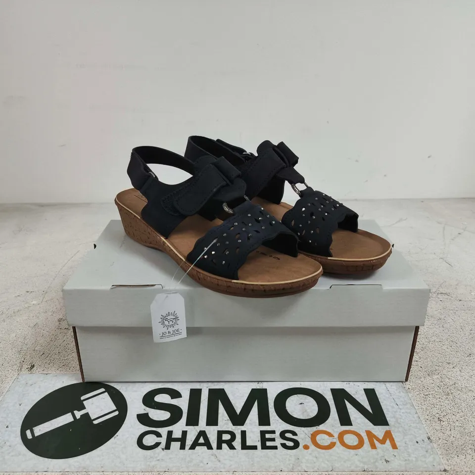 JO AND JOE BLACK SANDALS SIZE 40 BOXED