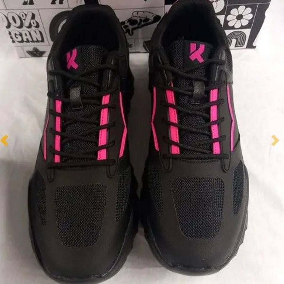 BRAND NEW BOXED PAIR OF KOI ECSTACY RAVE CULTURE MEN'S TRAINERS SIZE 10