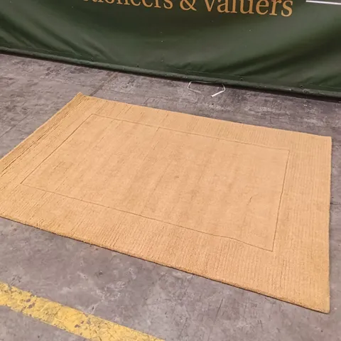 QUALITY DESIGNER AREA RUG - APPROXIMATELY 203CM X 140CM