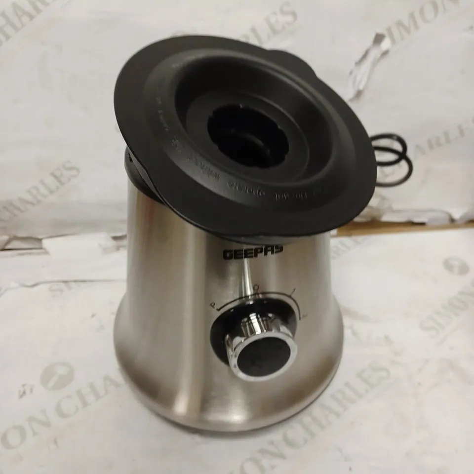 GEEPAS 700W GLASS JUG FOOD BLENDER SMOOTHIE MAKER