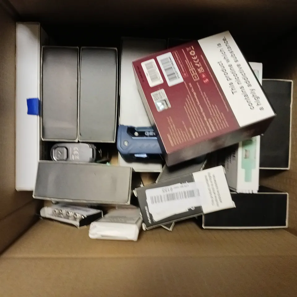 APPROXIMATELY 20 VAPES & E-CIGARETTES TO INCLUDE ASPIRE GOTEK PRO, VOOPOO ARHUS P1, ARGUS MT KIT, ETC