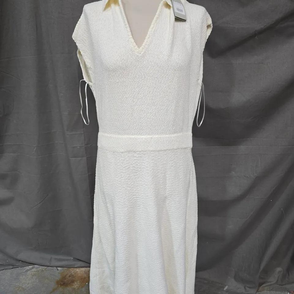 MINT VELVET IVORY TEXTURED COLLAR DRESS – WOMEN'S, SIZE L