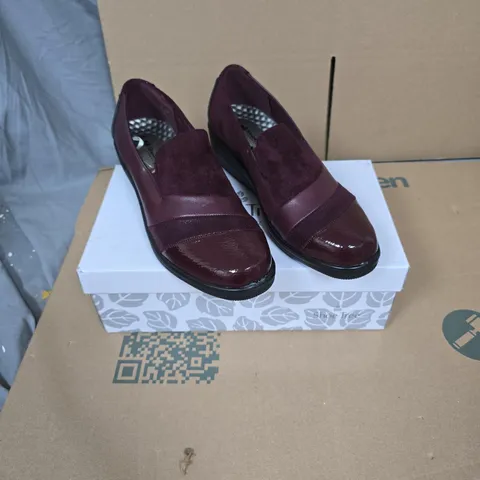 SHOE TREE NERISSA BURGUNDY WOMENβS SHOES, UK SIZE 6