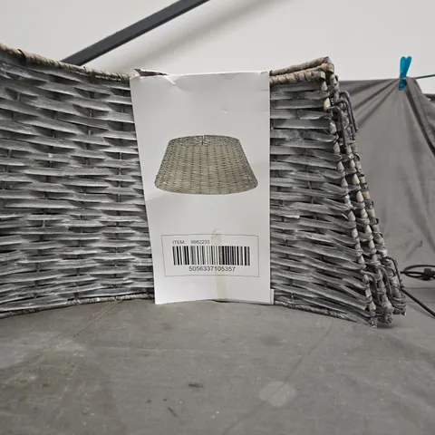 WOVEN WICKER TREE SKIRT