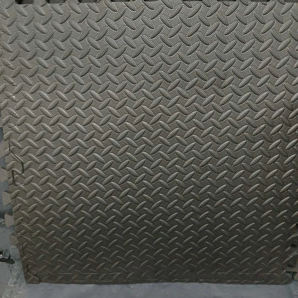 4 X INTERLOCKING FOAM TILES - COLLECTION ONLY 