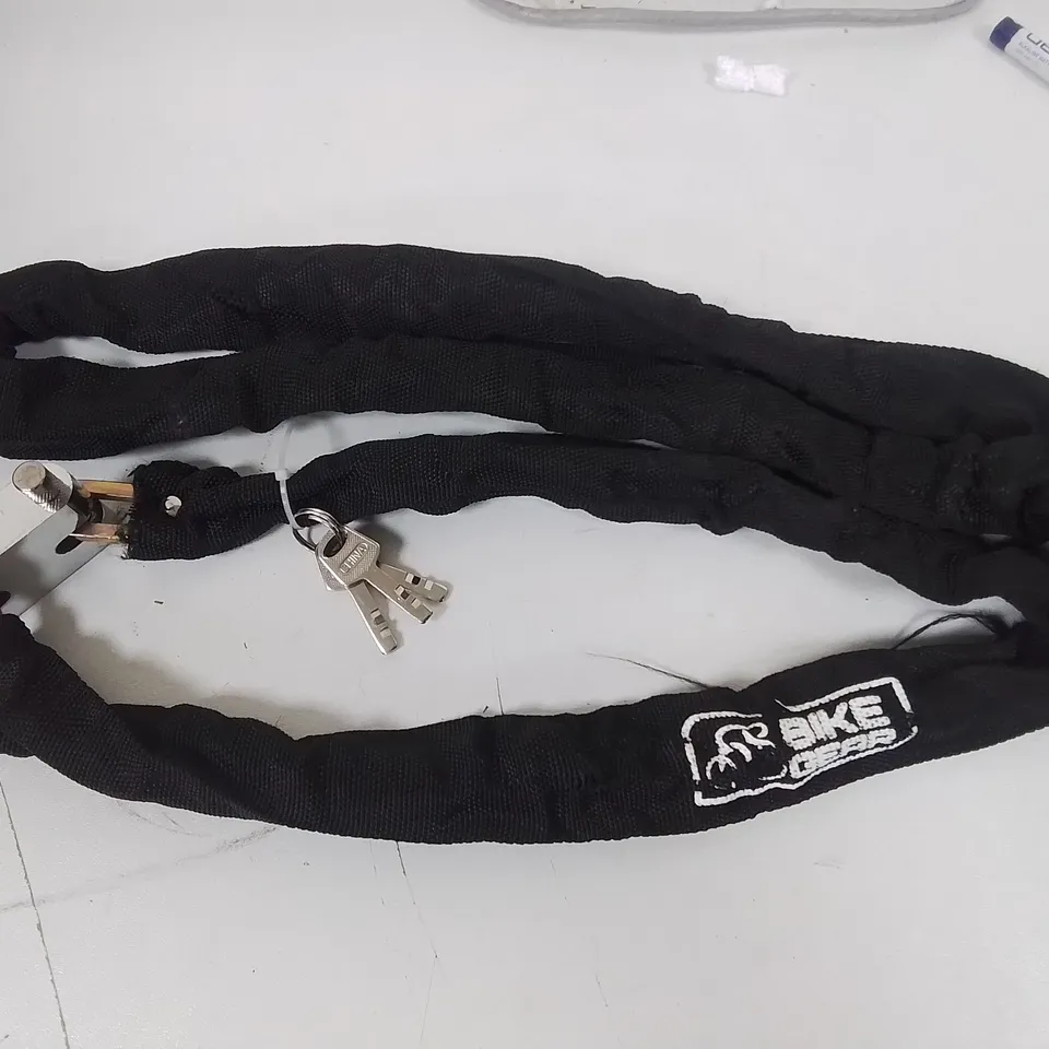 BIKE GEAR SECURITY CHAIN WITH KEYS