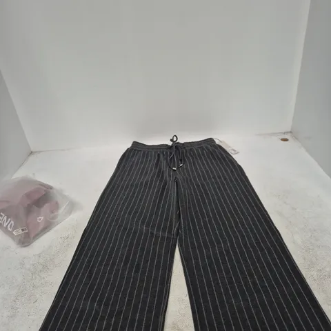 ROMAN PETITE GREY PINSTRIPE TROUSERS – SIZE UK 12