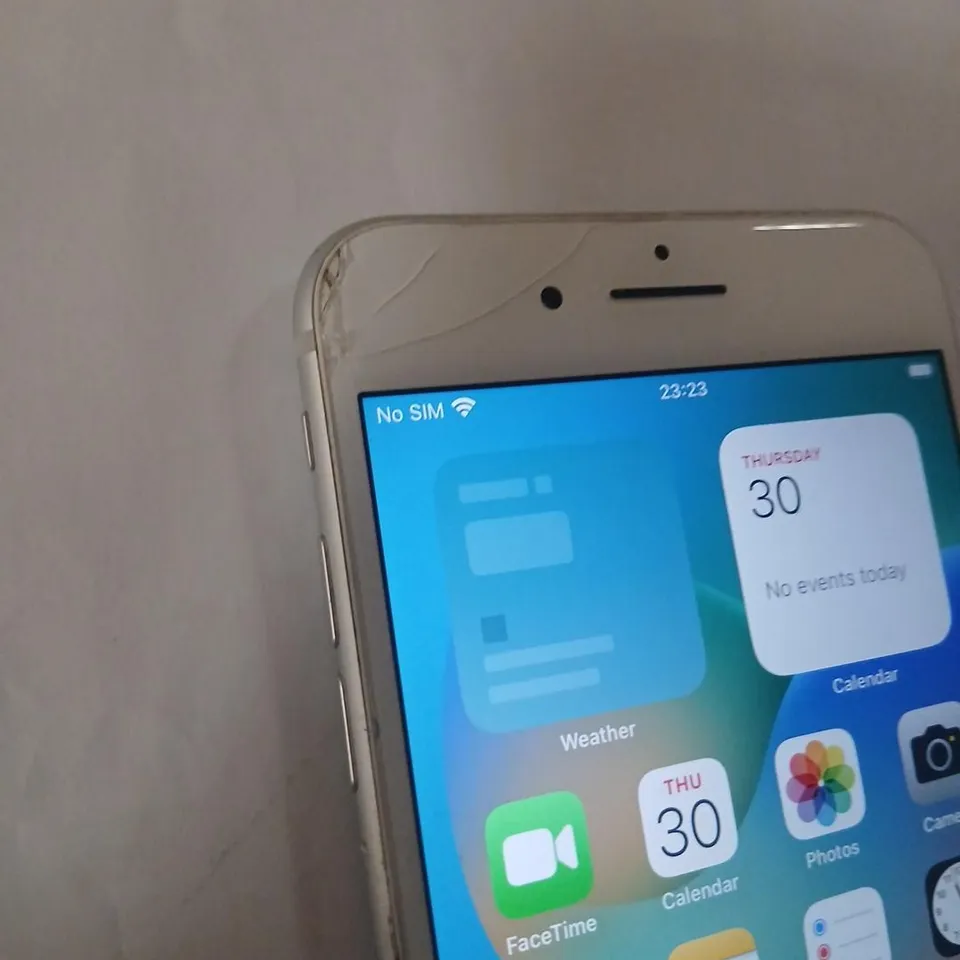 APPLE IPHONE 8 PLUS - SILVER (MQ8M2B/A)