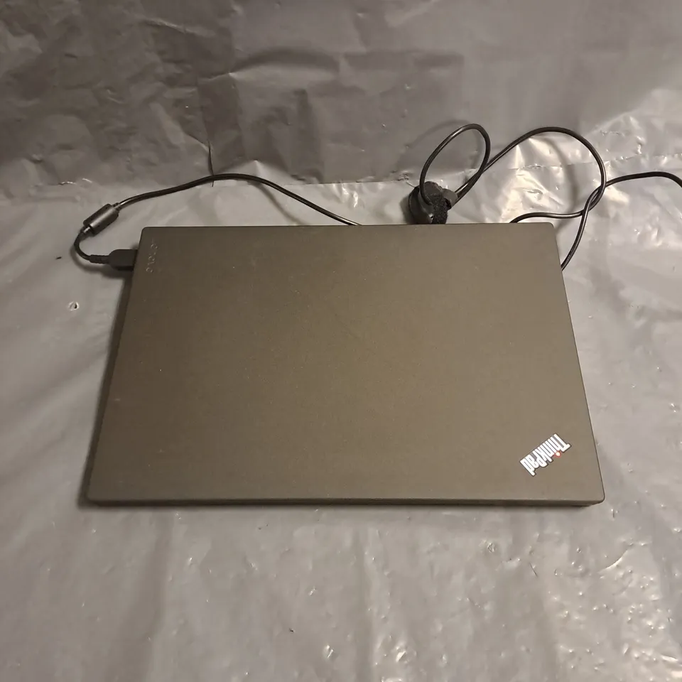 LENOVO THINKPAD X260 I5 6TH GEN 8GB RAM 256GB SSD WINDOWS 10 CHARGER INCLUDED