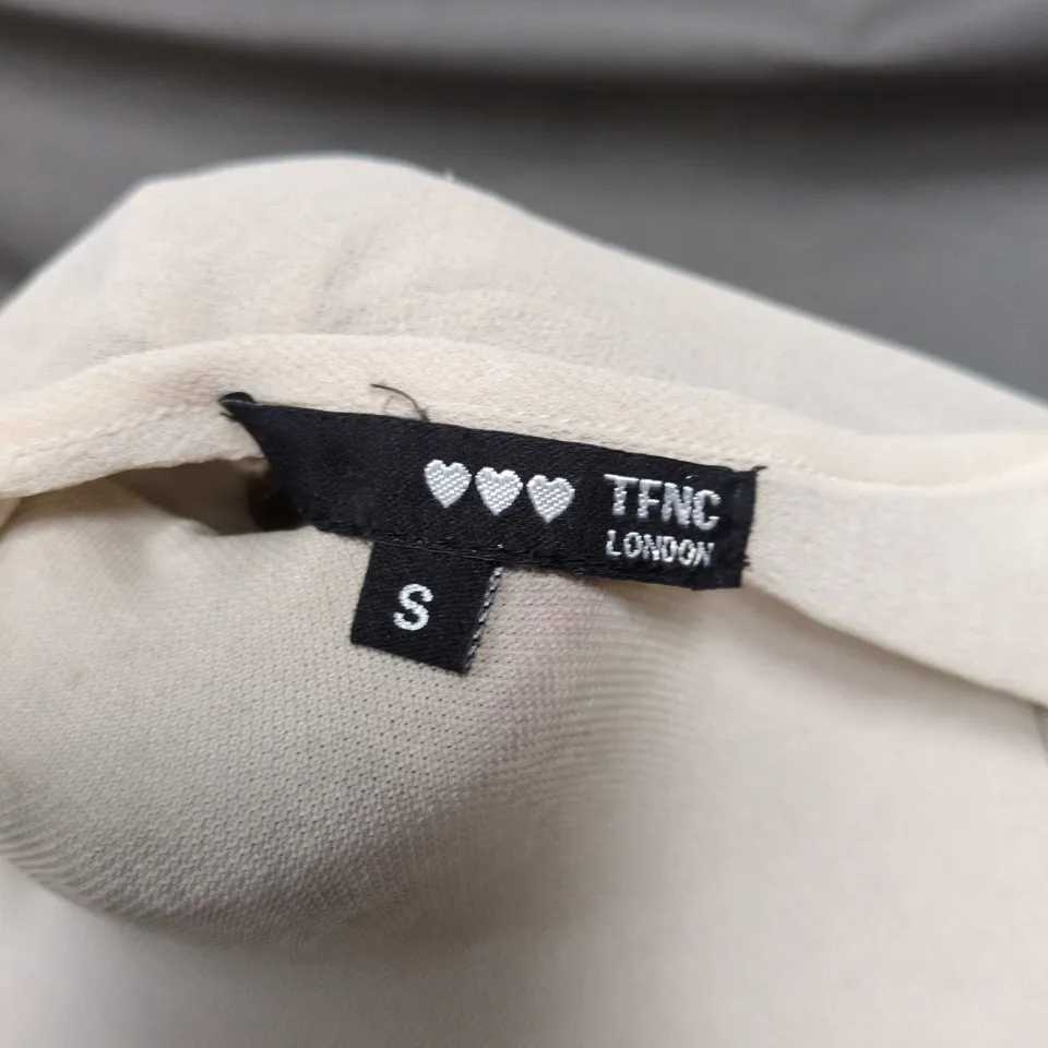 TFNC LONDON BEADED EMBELLISHED CROP TOP – CREAM, SIZE S