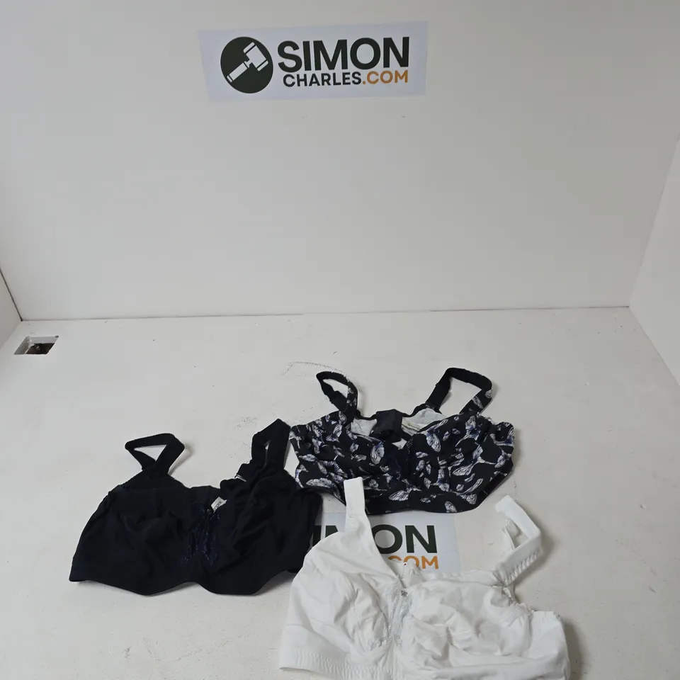 BONPRIX WOMEN’S BRA SET – 3-PACK (NAVY WITH LACE, BLACK, WHITE) UK 44DD (EU 100E)