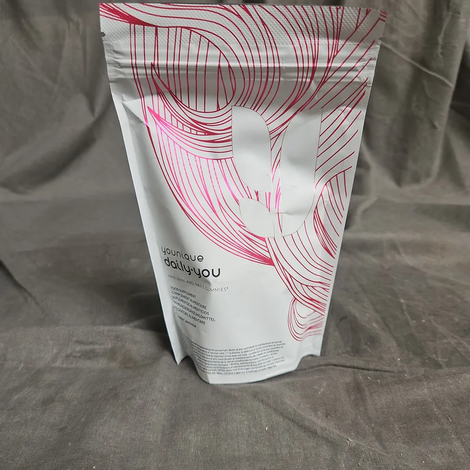 SEALED YOUNIQUE DAILY YOU FOOD SUPPLEMENT 60 GUMMIES