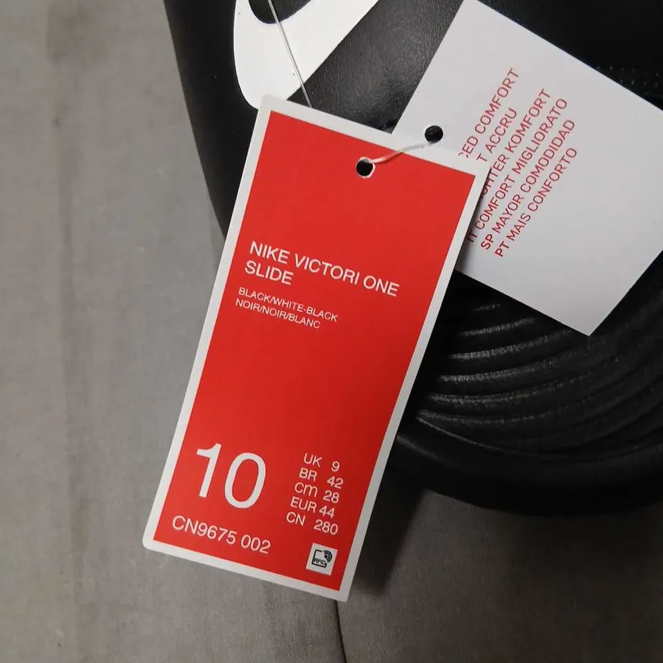 NIKE VICTORI ONE SLIDE – BLACK, UK 9 (EU 44)