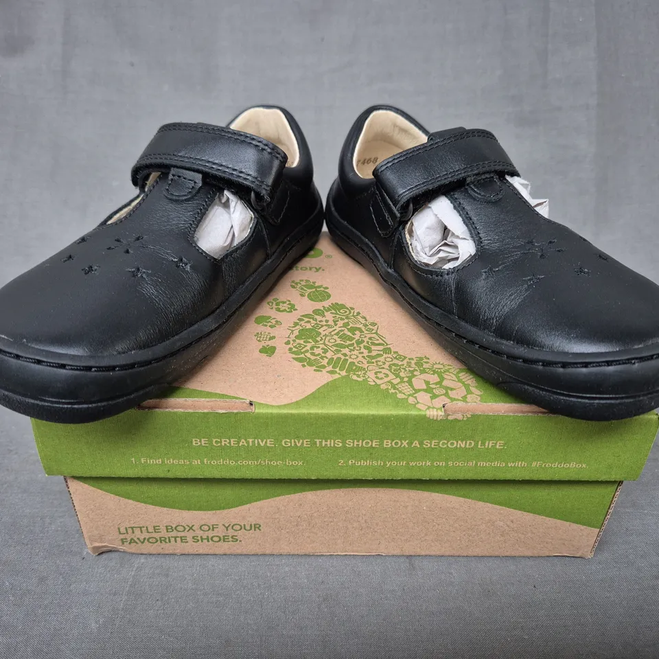 BOXED PAIR OF FRODDO KID'S SHOES IN BLACK EU SIZE 28