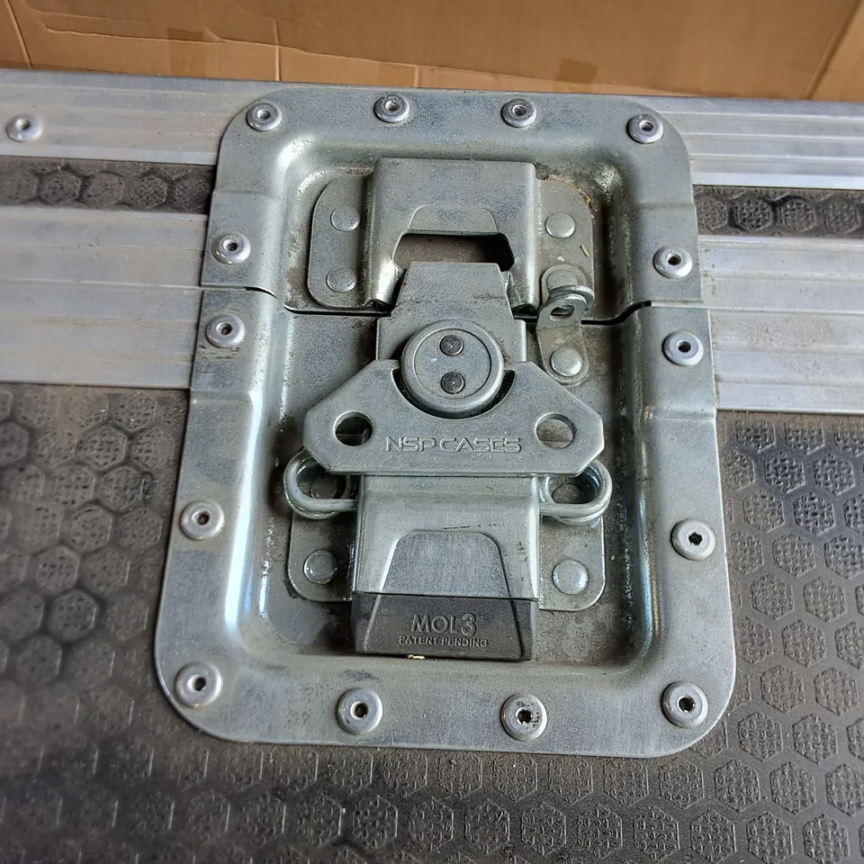 LARGE WHEELED FLIGHT CASE - DIMENSIONS APPROXIMATELY 170 X 116 X 36CM