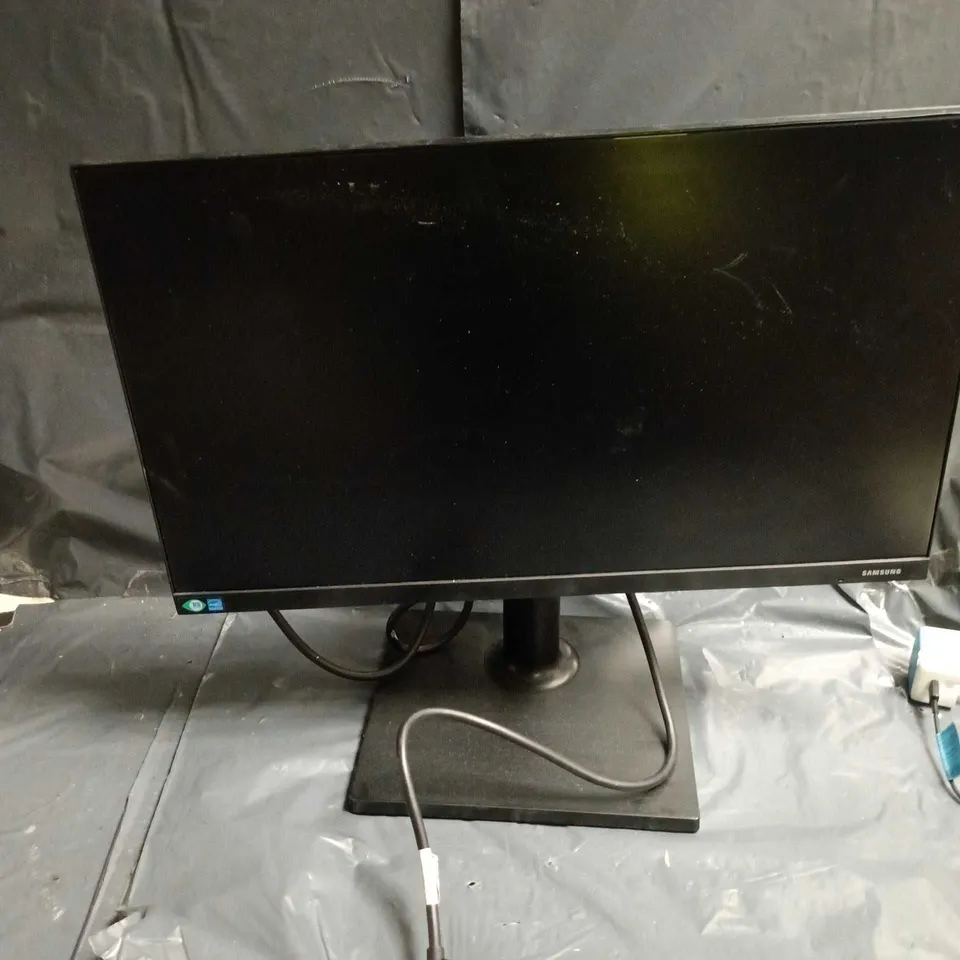 SAMSUNG COMPUTER MONITOR – BLACK F22T450FQR
