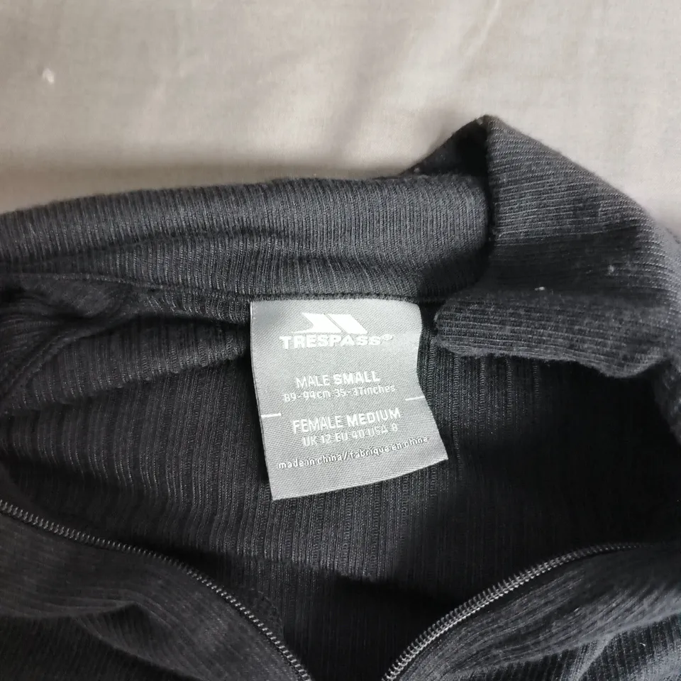 TRESPASS UNISEX THERMAL SET OF ZIP-NECK TOP & LEGGINGS – BLACK – (MALE SMALL / FEMALE MEDIUM)