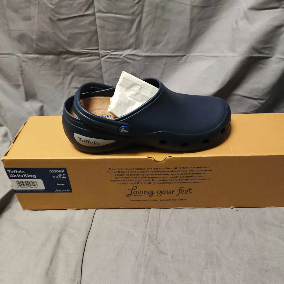 TOFFELN AKTIVKLOG SHOES IN NAVY - 11