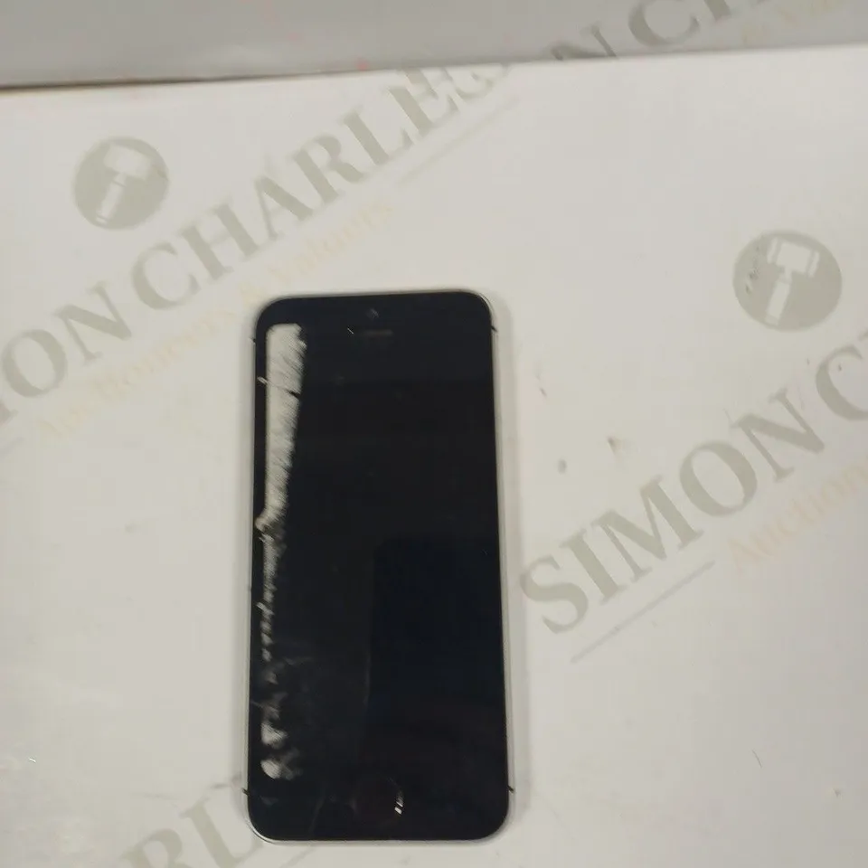 APPLE IPHONE SE SMARTPHONE 