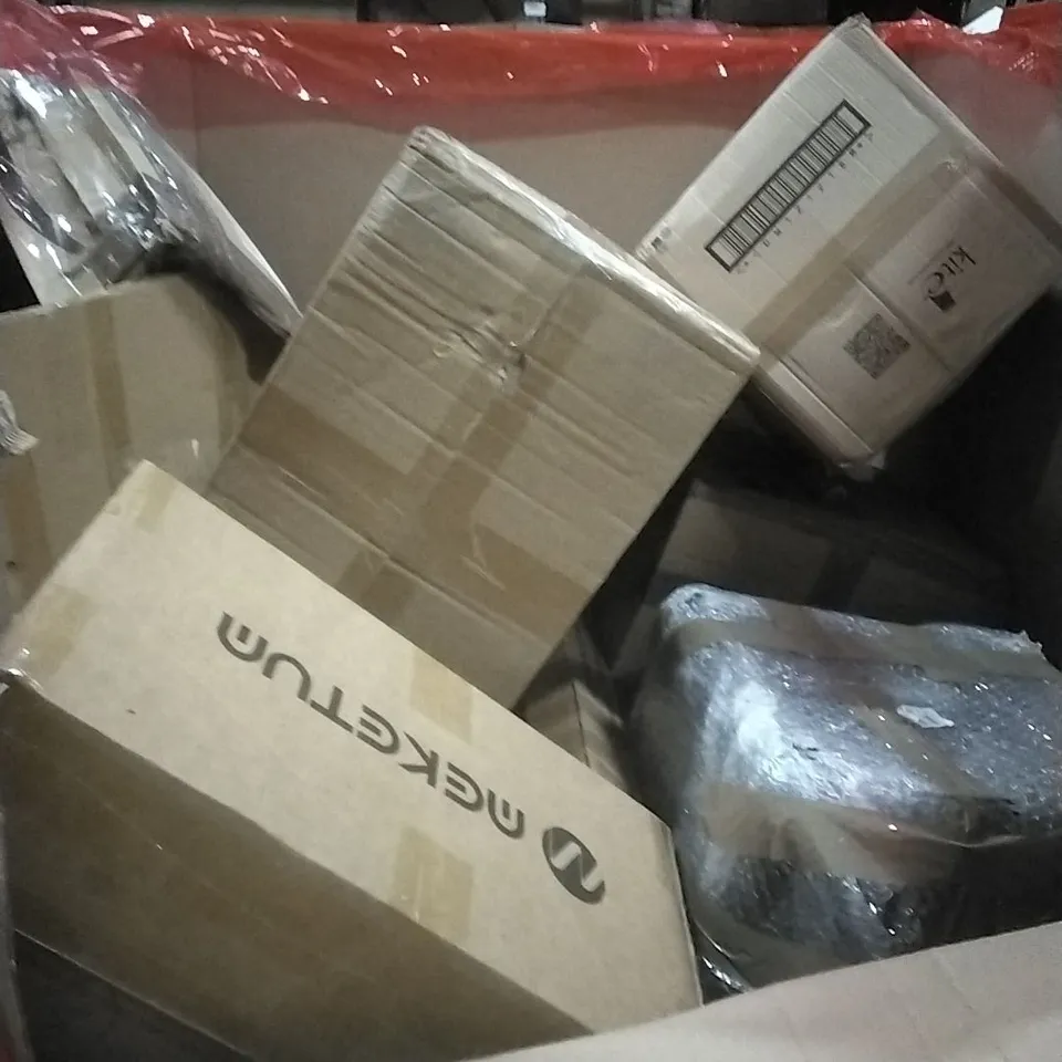 PALLET OF ASSORTED ITEMS TO INCLUDE; PORTABLE WATER BASIN, TOILET SEAT