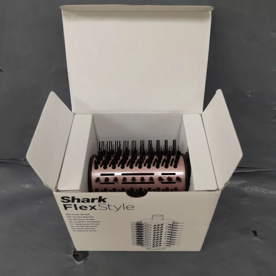 BOXED SHARK FLEX STYLE OVAL BRUSH 